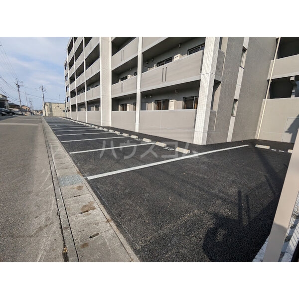 2/10 駐車場