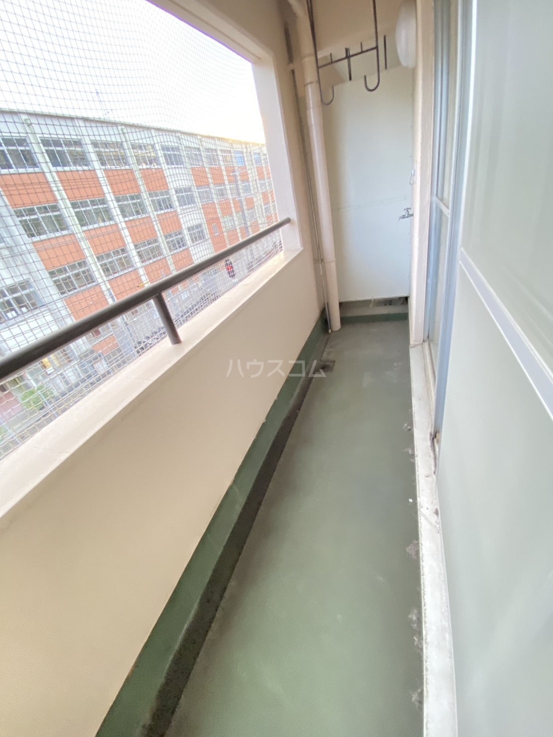 18/27 バルコニー