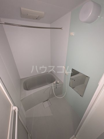 13/30 浴室