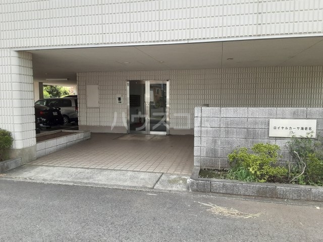 27/29 エントランス