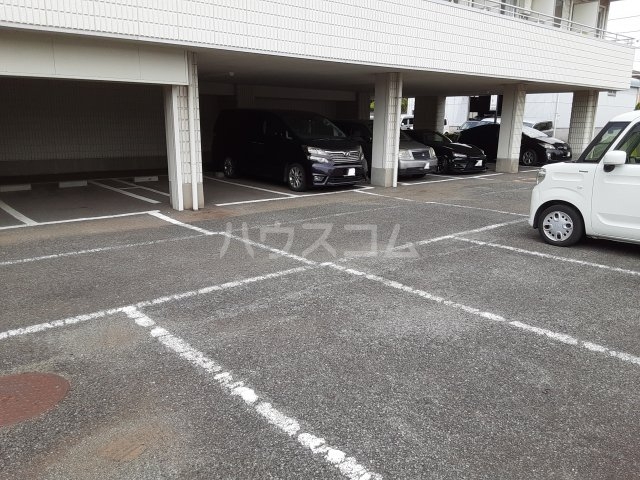 28/29 駐車場