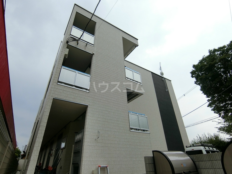 14/18 エントランス