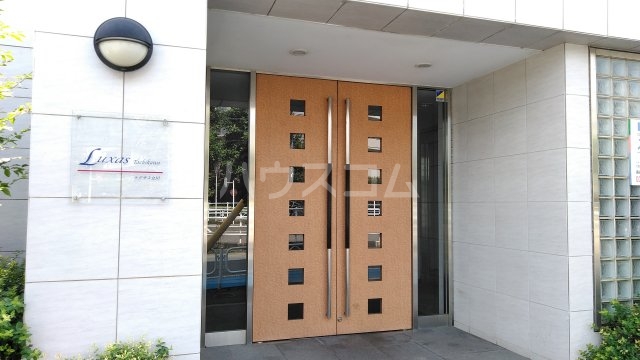 21/29 エントランス