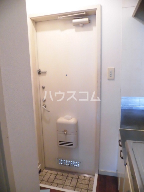 13/30 玄関