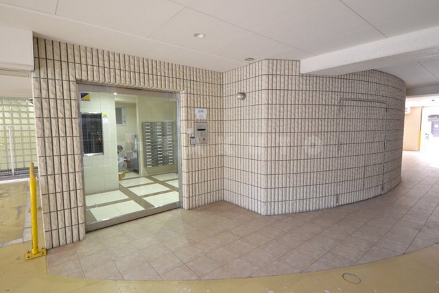 14/23 エントランス