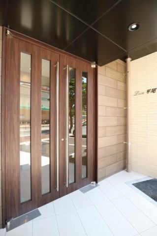 22/30 エントランス