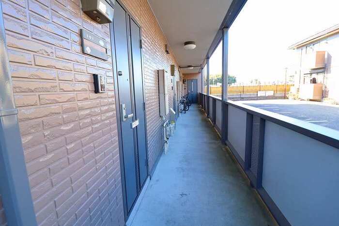 16/20 エントランス