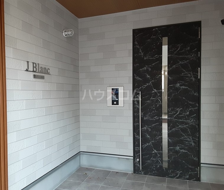 21/24 エントランス