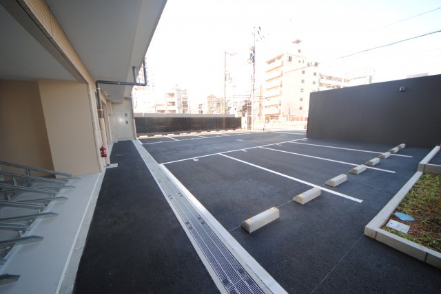 26/30 駐車場