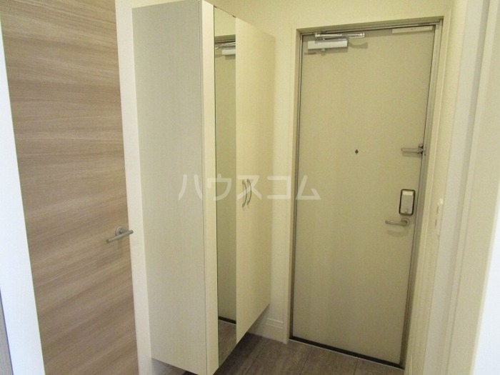 20/30 エントランス