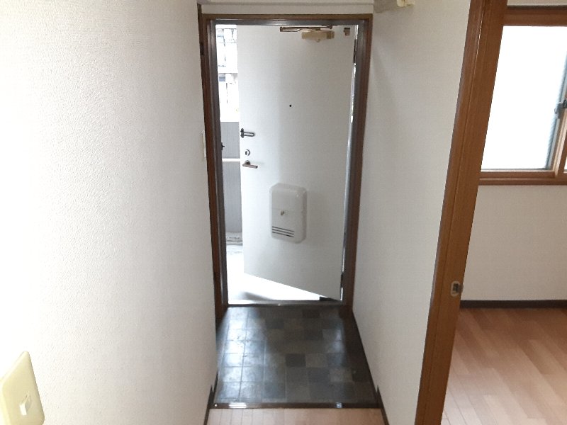 13/30 玄関