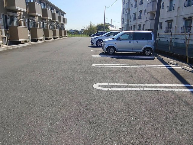 2/7 駐車場