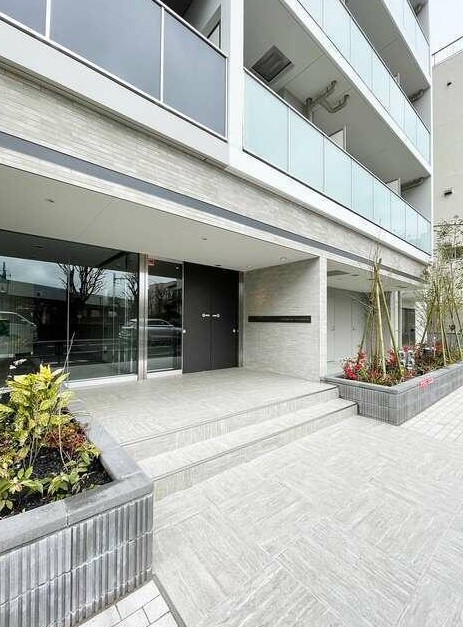 14/18 エントランス