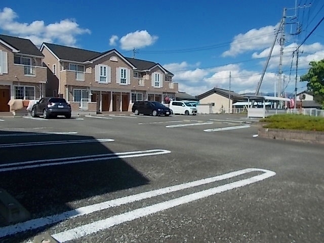 14/20 駐車場