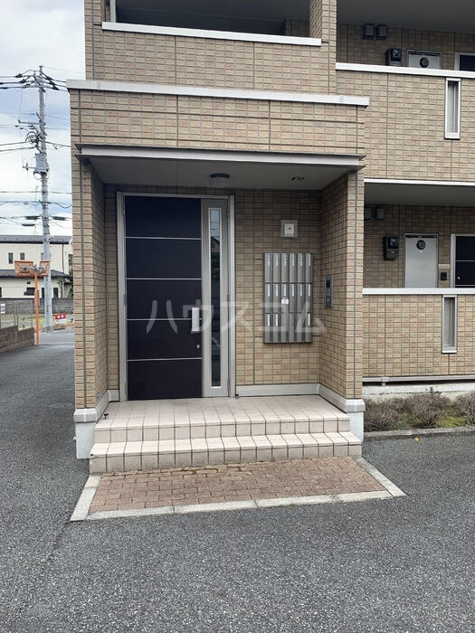 18/29 エントランス