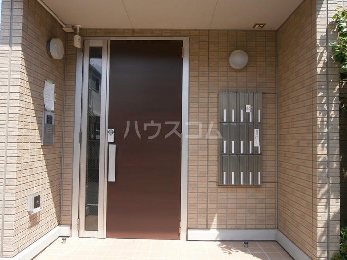 17/27 エントランス