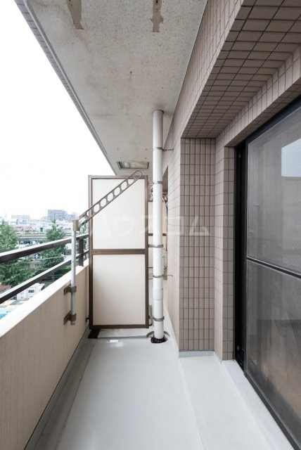 18/28 バルコニー