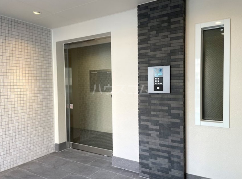 19/22 エントランス