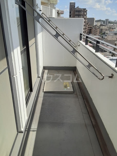 21/27 バルコニー