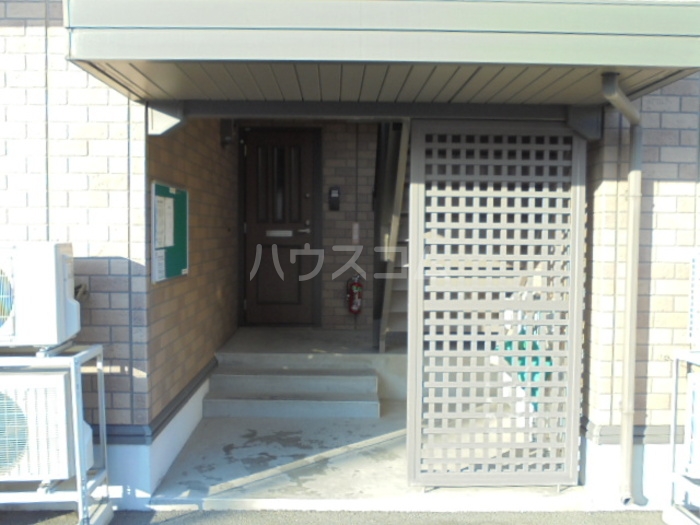 14/15 エントランス