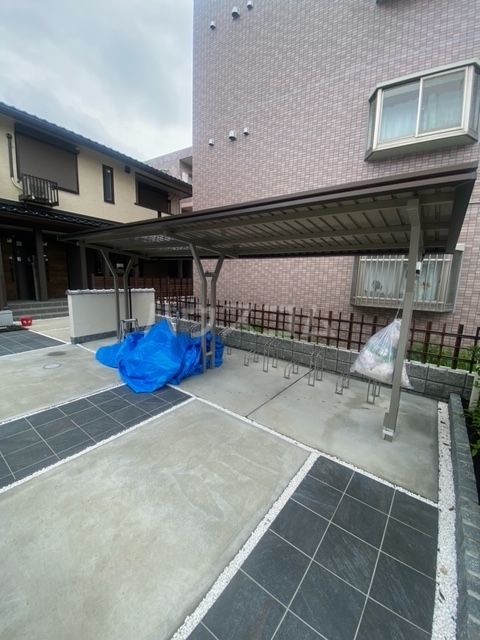 4/10 駐車場