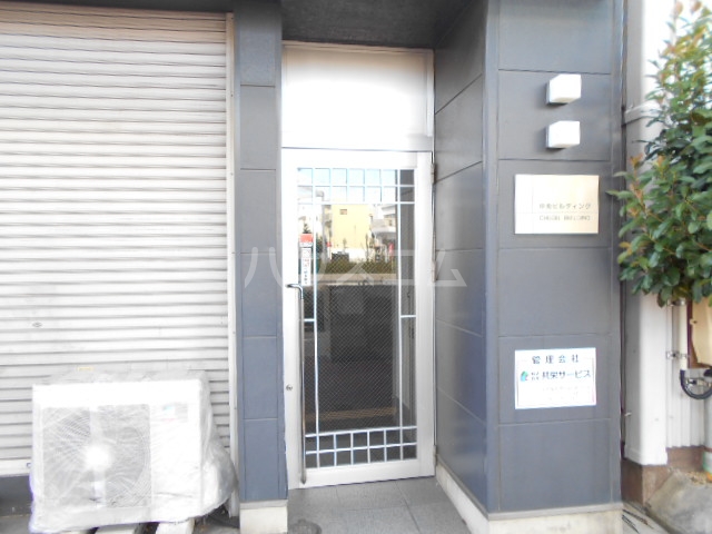 22/28 エントランス