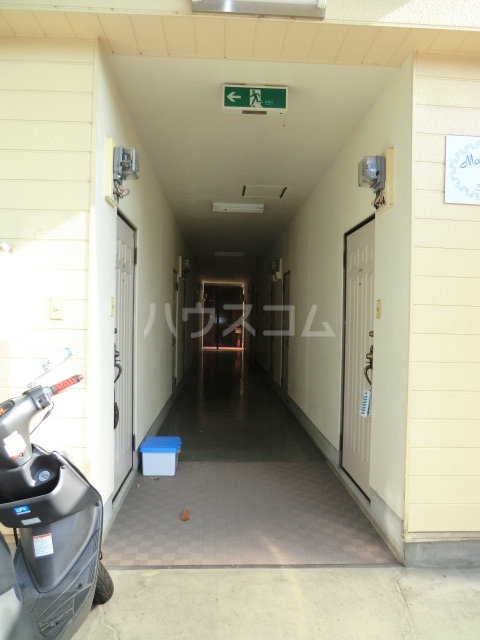 18/26 エントランス