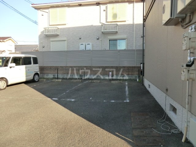 17/18 駐車場