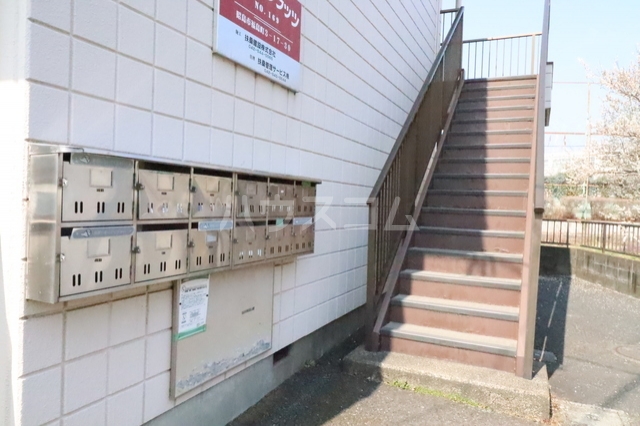 20/29 エントランス