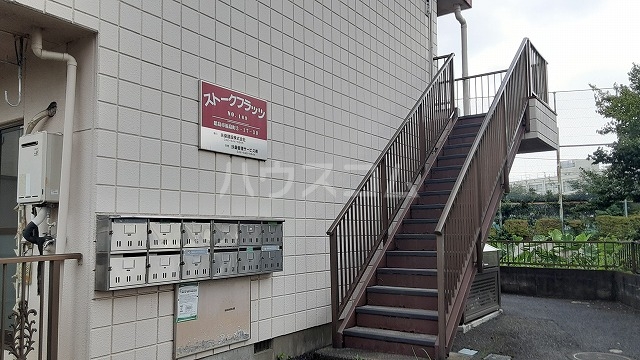 26/30 エントランス