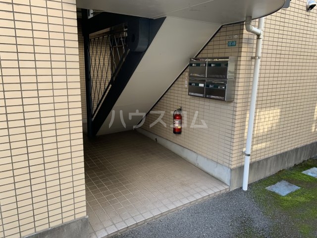 21/28 エントランス