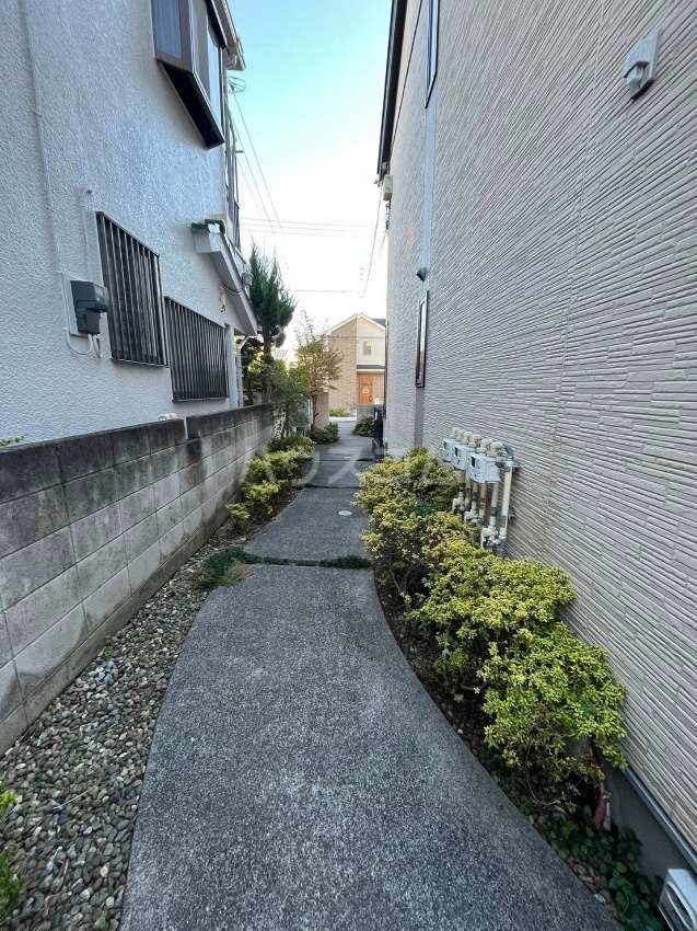 2/2 エントランス