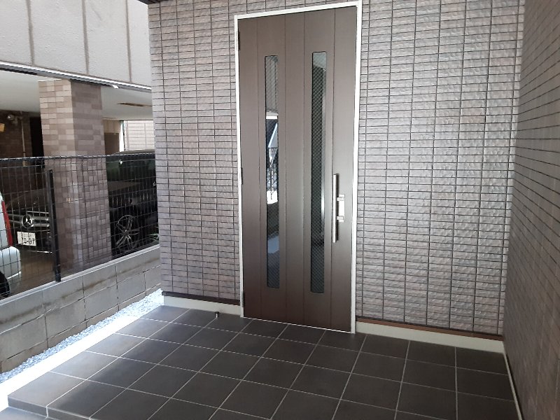 22/30 エントランス