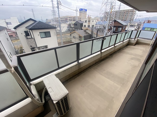 23/30 バルコニー