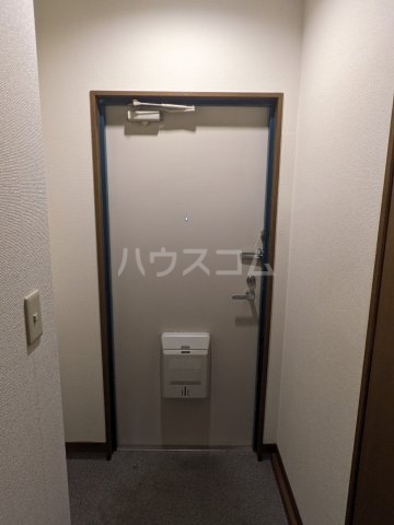 14/30 玄関