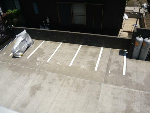 2/4 駐車場