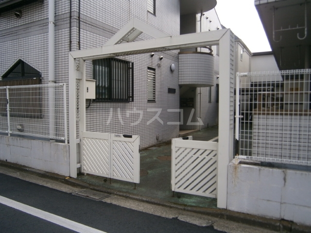 19/19 エントランス
