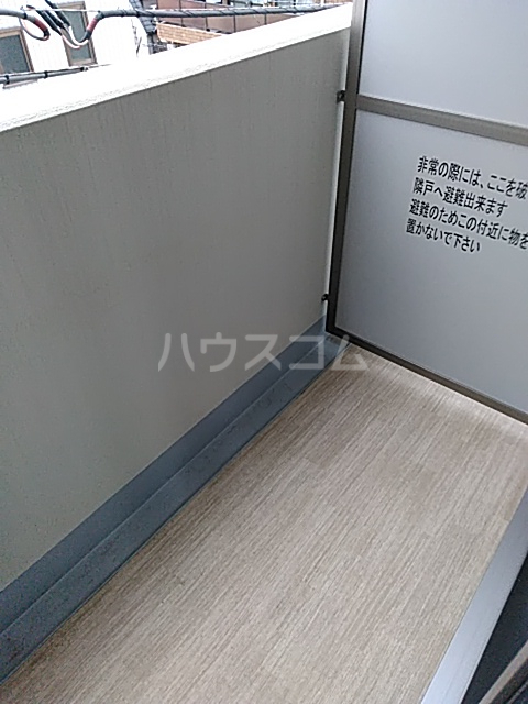 23/30 バルコニー