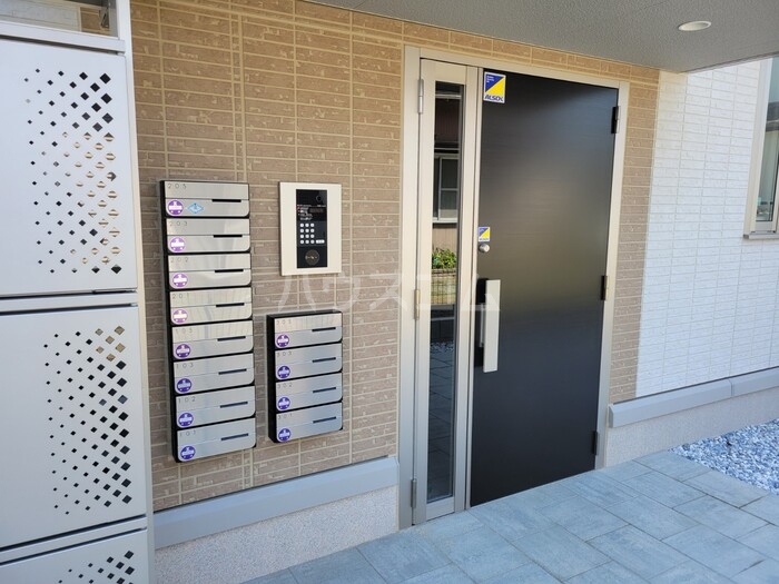 19/28 エントランス