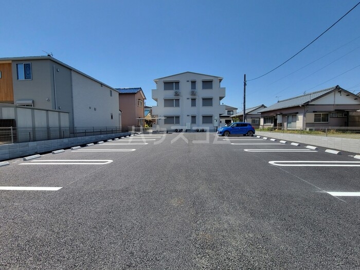 19/28 駐車場