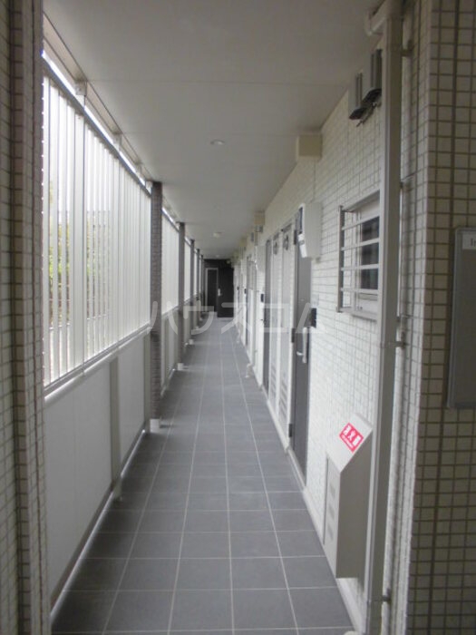 2/5 エントランス