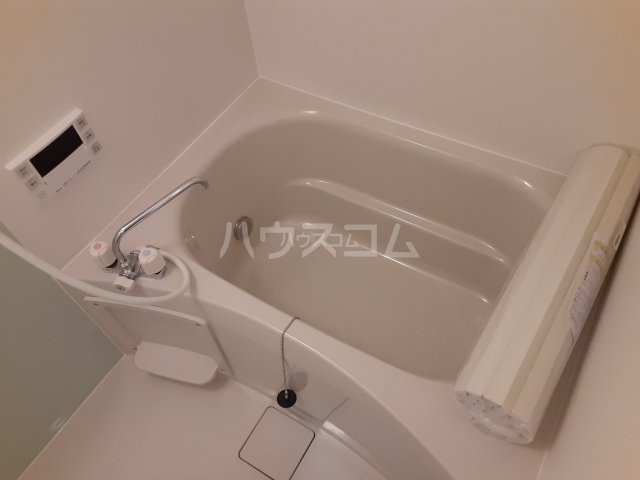 13/30 浴室