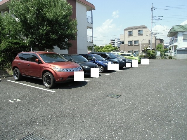 23/30 駐車場