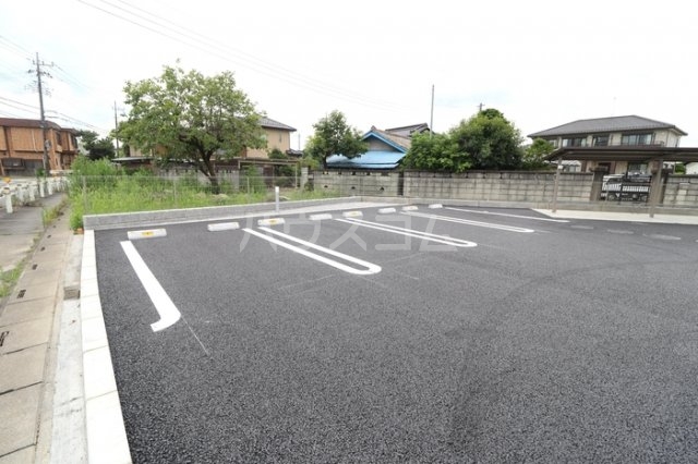 27/30 駐車場