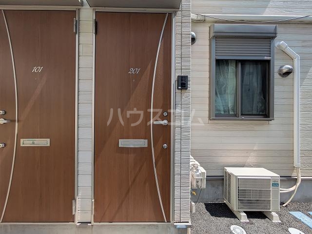 3/4 エントランス