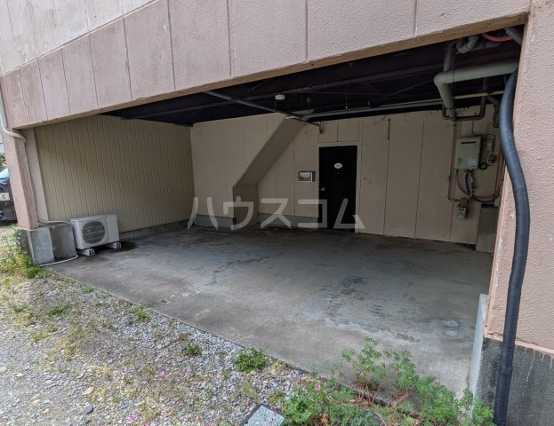 14/15 駐車場
