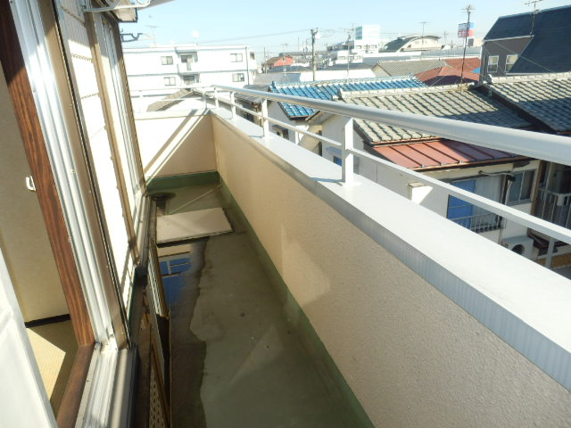 14/27 バルコニー
