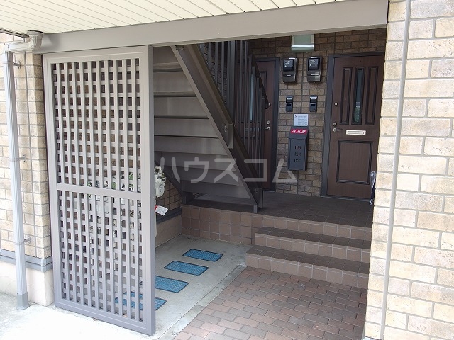 20/30 エントランス