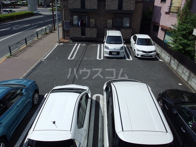 21/30 駐車場