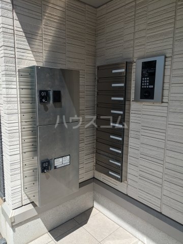 28/30 エントランス